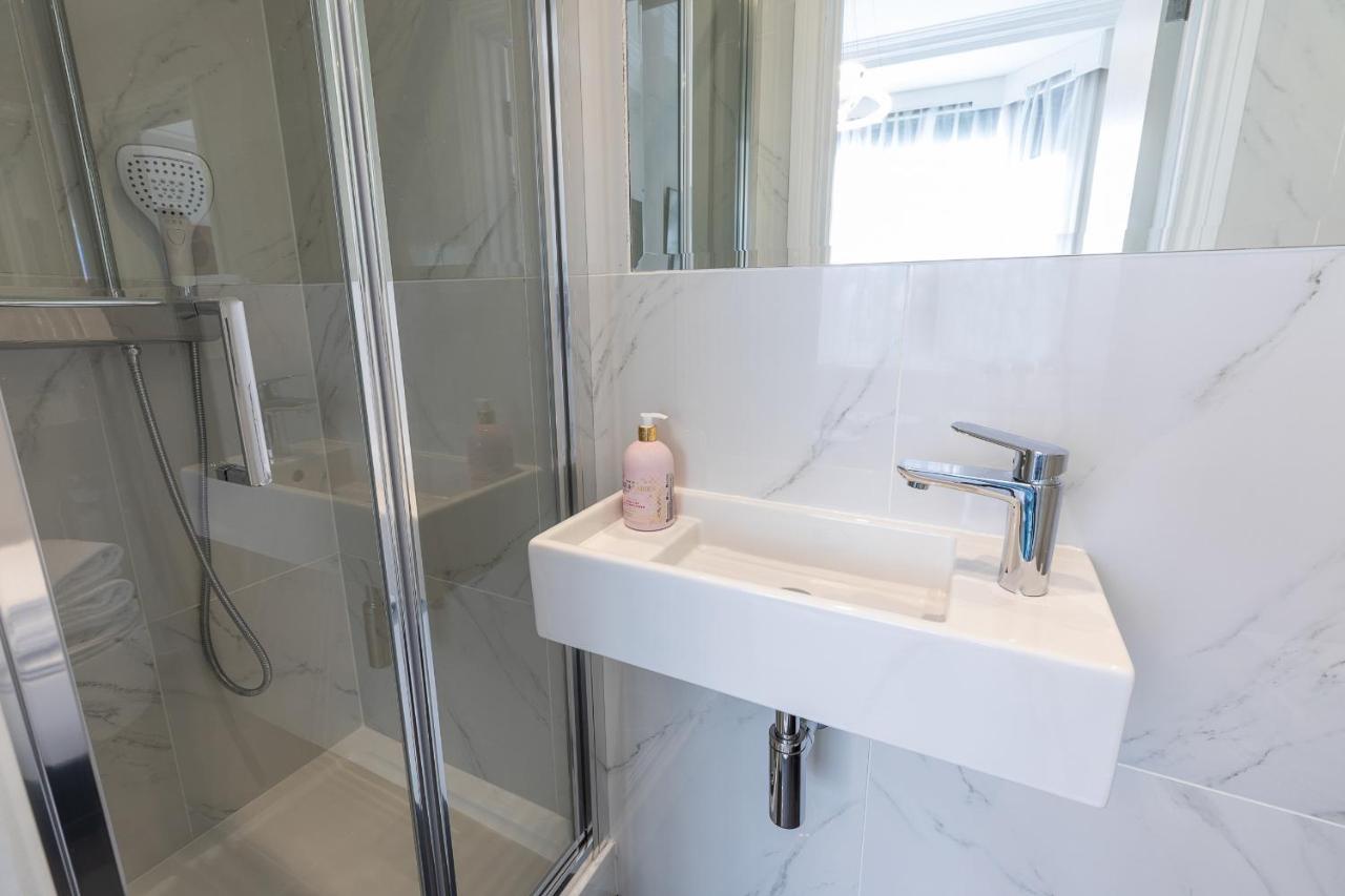 Air Conditioned Apt High St Kensington London Eksteriør bilde