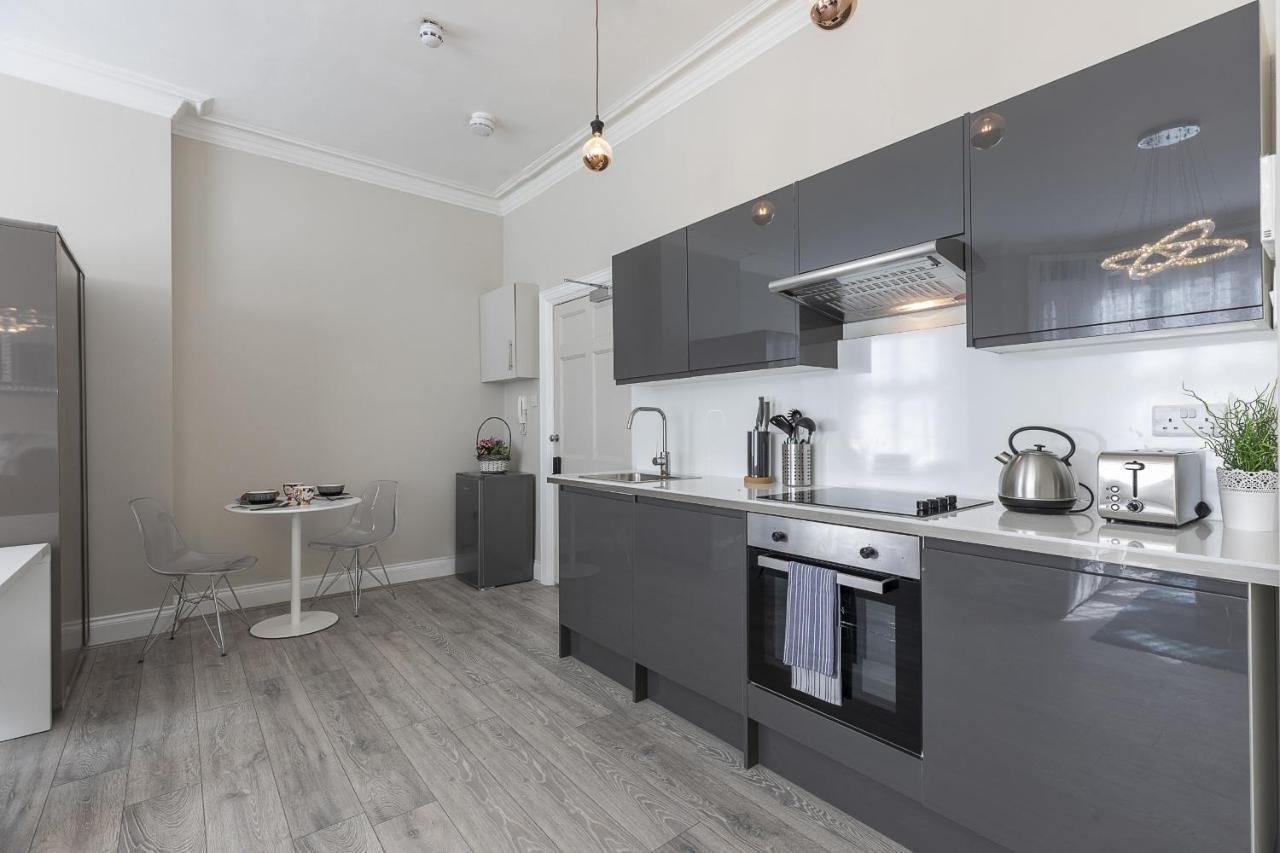 Air Conditioned Apt High St Kensington London Eksteriør bilde